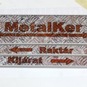 A tábla beállítása és a szélek berajzolása a papírra