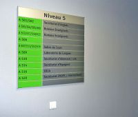 AluSign Indoor osztott táblarendszer