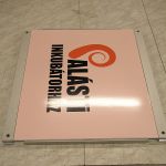 A hátlap felragasztva