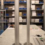 Oszlopok felszerelve az oszloptalpakra