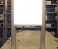 A világító LED panel előlről